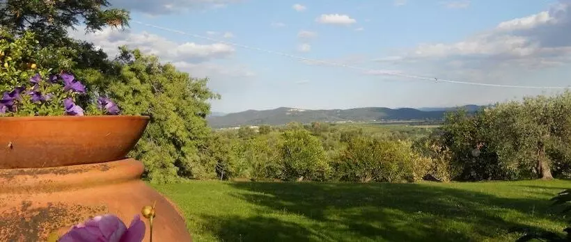 Maaseutuhotelli Agriturismo Arnaio