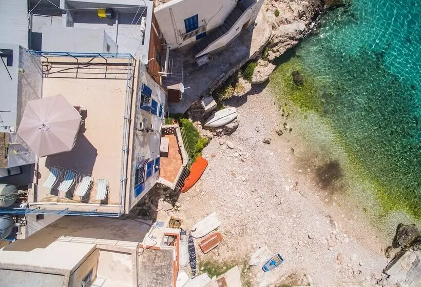 ペンション Cala Dogana Guest House