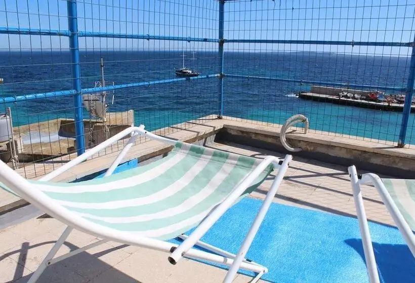 ペンション Cala Dogana Guest House