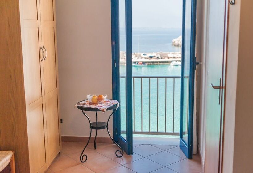 Пансион Cala Dogana Guest House