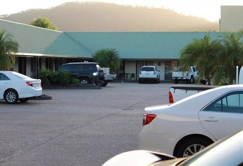 Glenmore Palms Motel