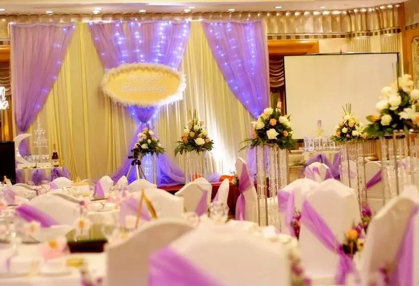 Отель Crowne Plaza Qingdao, An Ihg