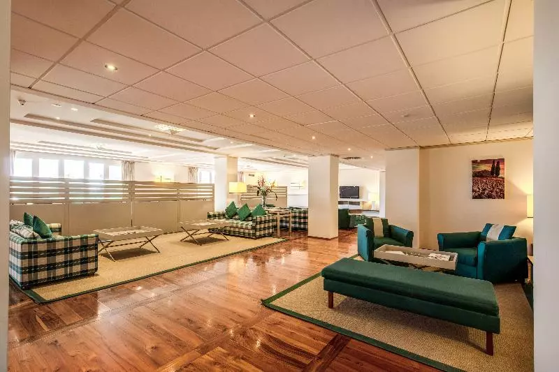 ホテル Demidoff Country Resort