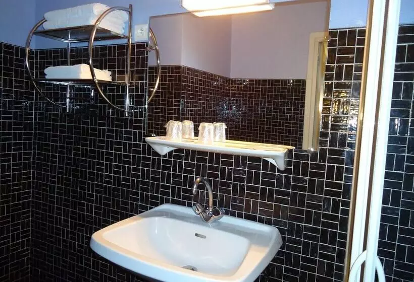 ホテル Hôtel Des Voyageurs