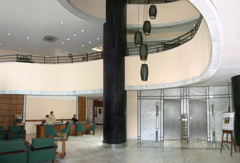 ホテル Estanplaza International