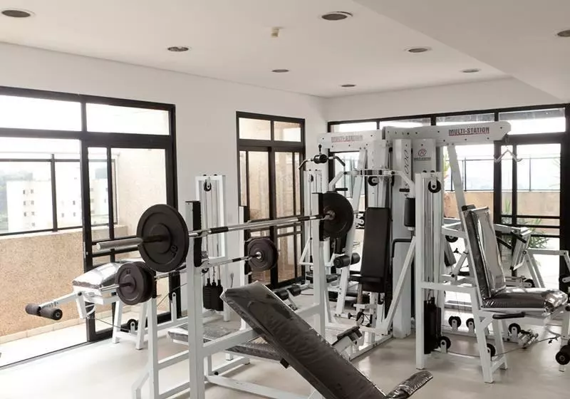 ホテル Estanplaza International