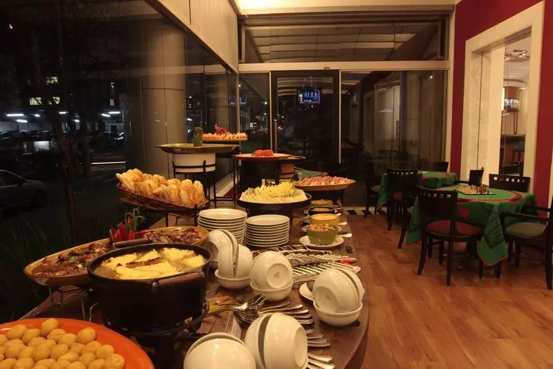 ホテル Estanplaza International