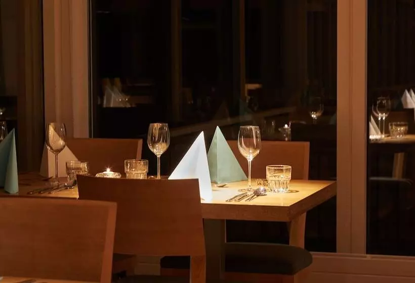 هتل Fosshótel Vatnajökull