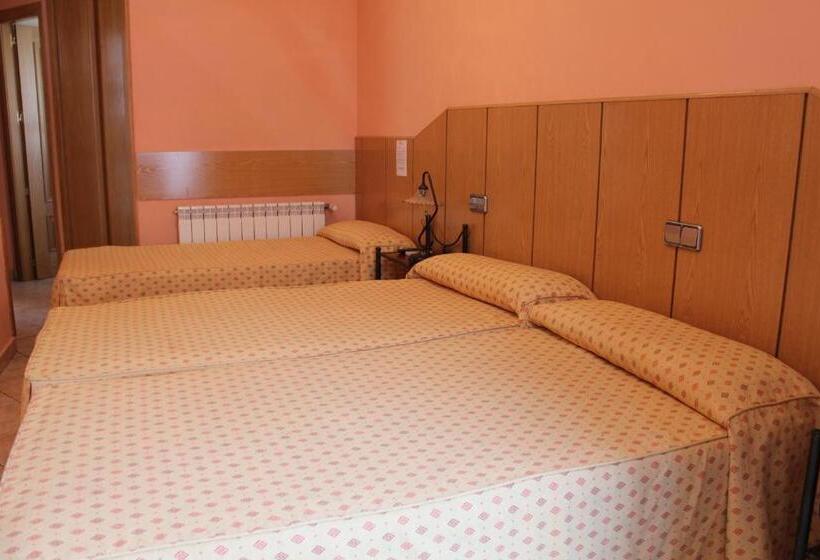 هتل Hostal Maria Ronda