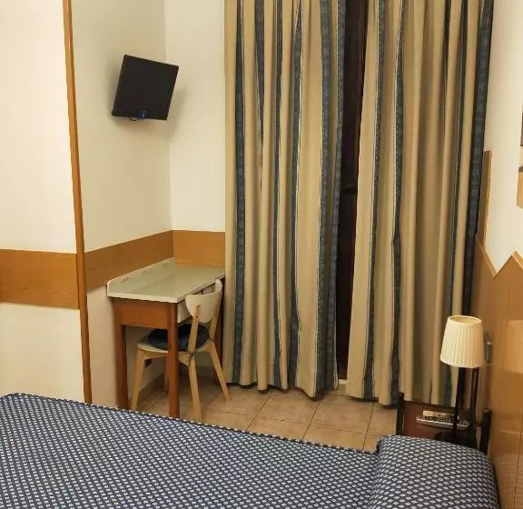 هتل Hostal Maria Ronda