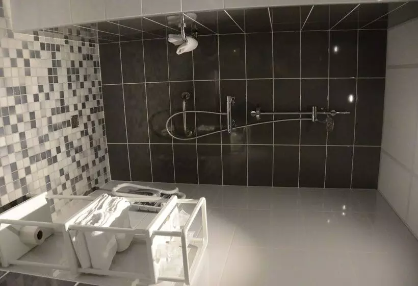 Hotell Kyriad Direct Tours Sud  Chambray Les Tours