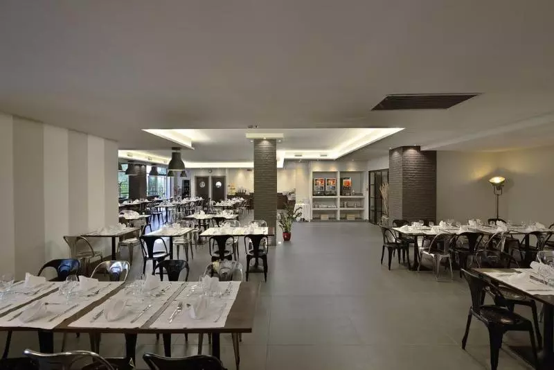 هتل La Meridiana Bleisure