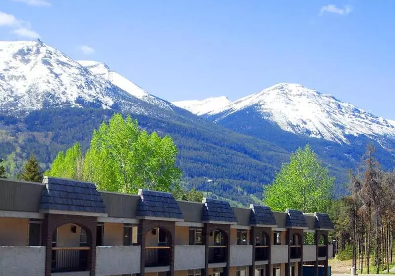 בית מלון כפרי Maligne Lodge