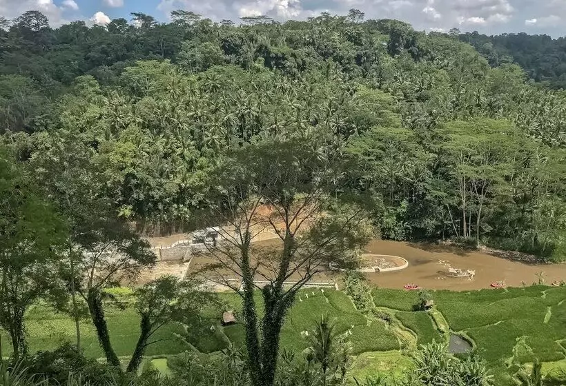 בית מלון כפרי Puri Bunga Resort & Spa