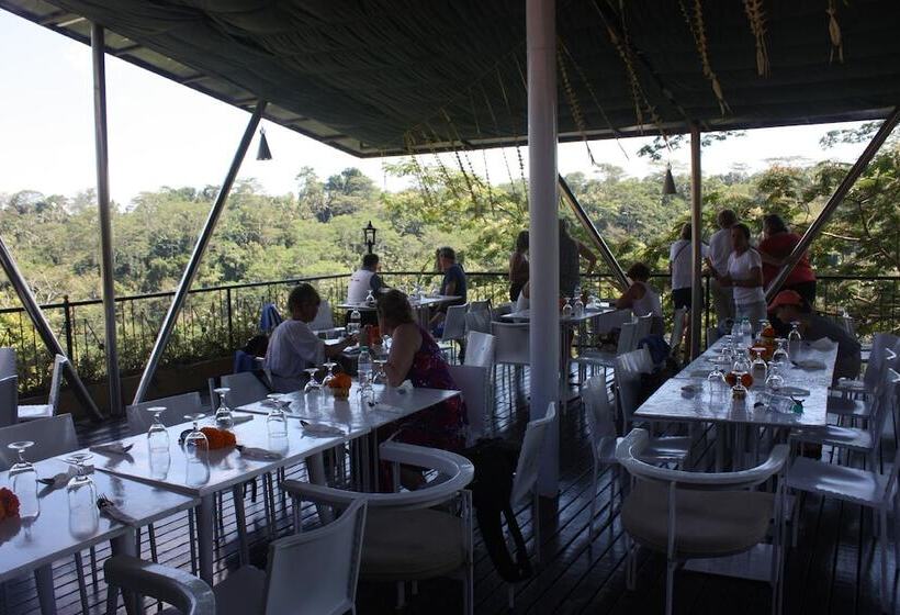 בית מלון כפרי Puri Bunga Resort & Spa