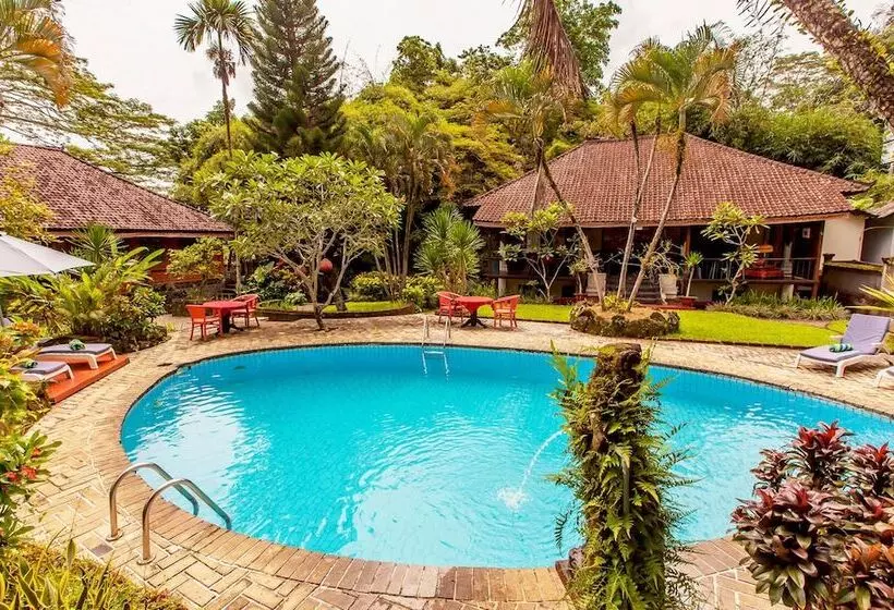 בית מלון כפרי Puri Bunga Resort & Spa