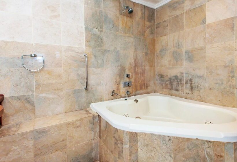 בית מלון כפרי Puri Bunga Resort & Spa