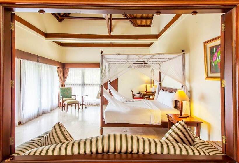 בית מלון כפרי Puri Bunga Resort & Spa