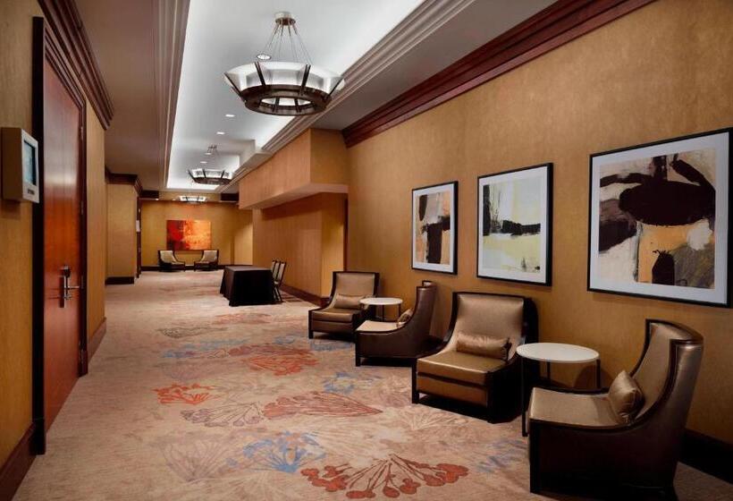 هتل The Westin Charlotte