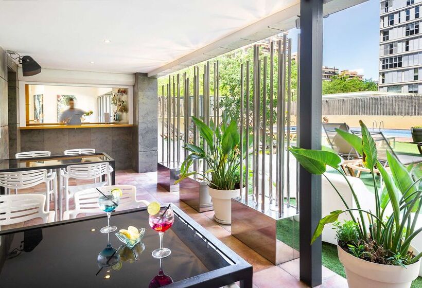 فندق Valencia Oceanic Affiliated By Meliá