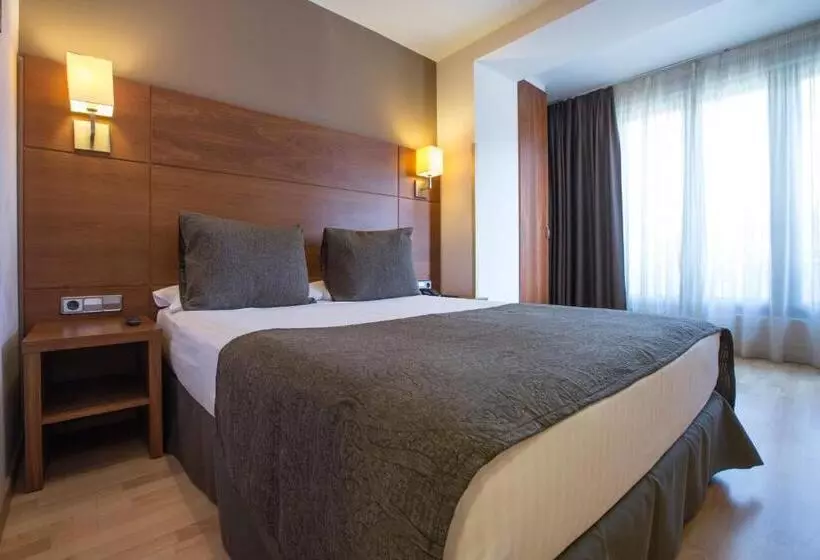 ホテル Via Augusta