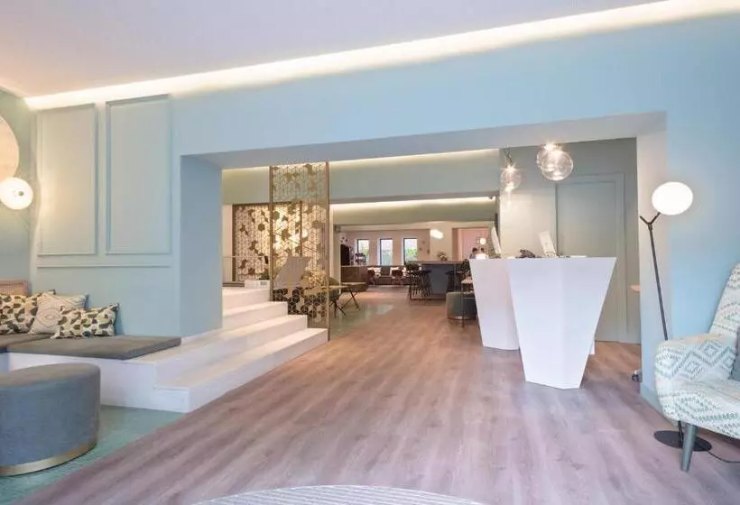 ホテル Via Augusta