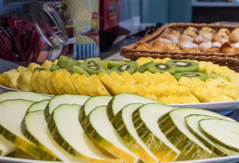 ホテル Via Augusta