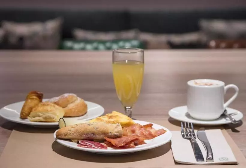 ホテル Via Augusta