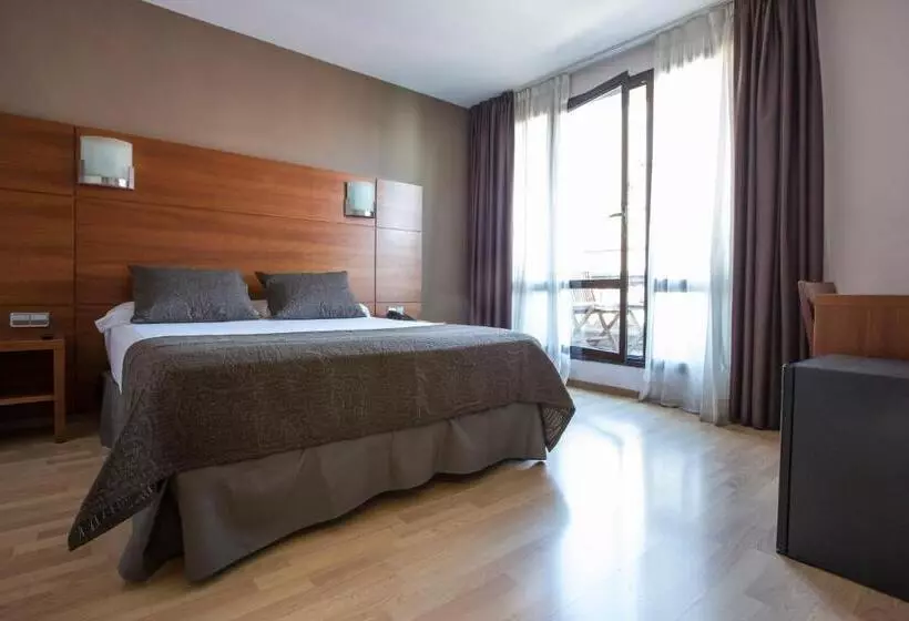 ホテル Via Augusta