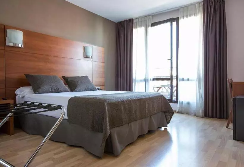 ホテル Via Augusta