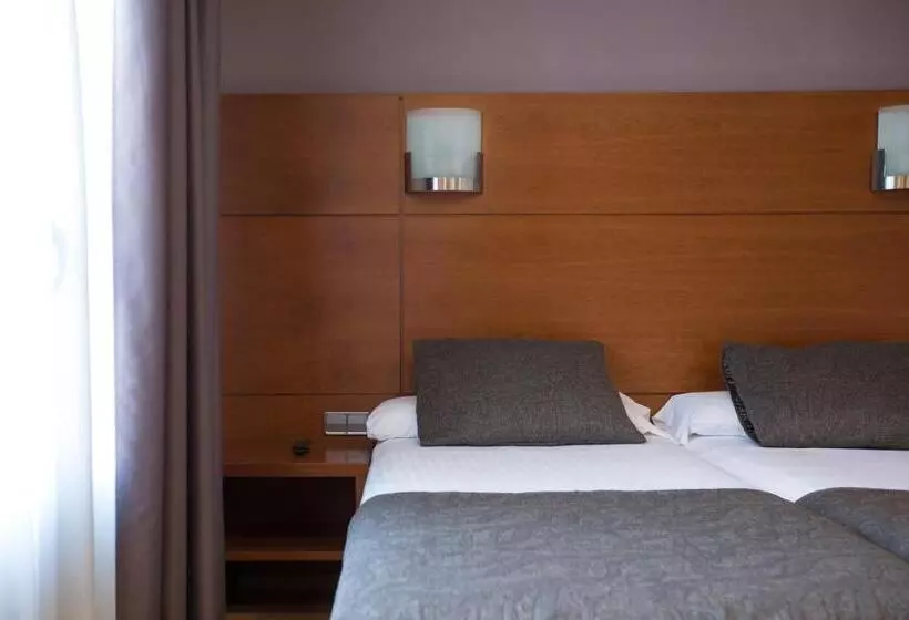 ホテル Via Augusta