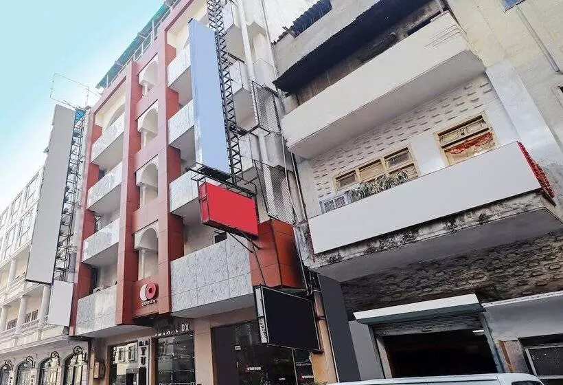 Capital O 2242 Hotel Yuvraj Deluxe