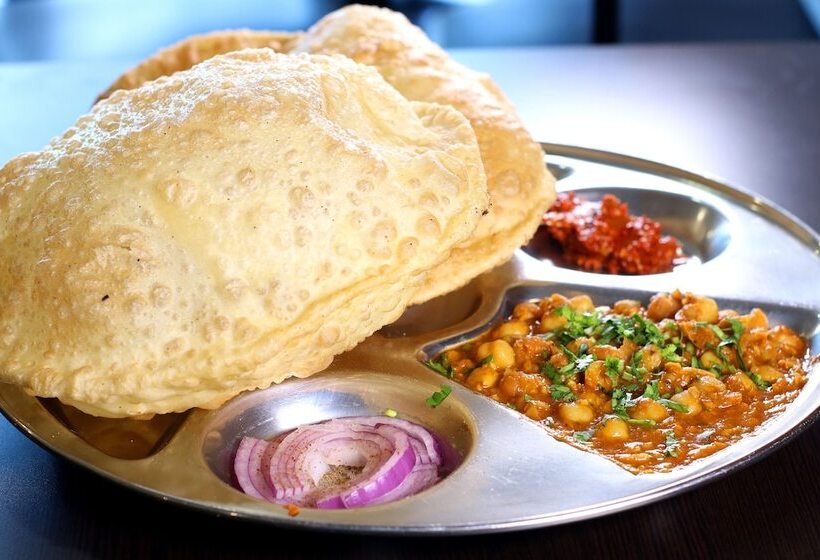 Capital O 2242 Hotel Yuvraj Deluxe