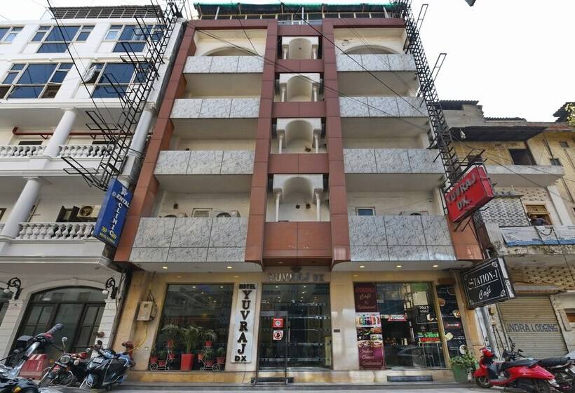 Capital O 2242 Hotel Yuvraj Deluxe