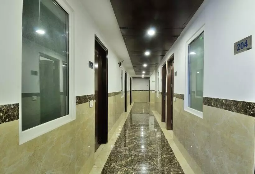 Capital O 2242 Hotel Yuvraj Deluxe