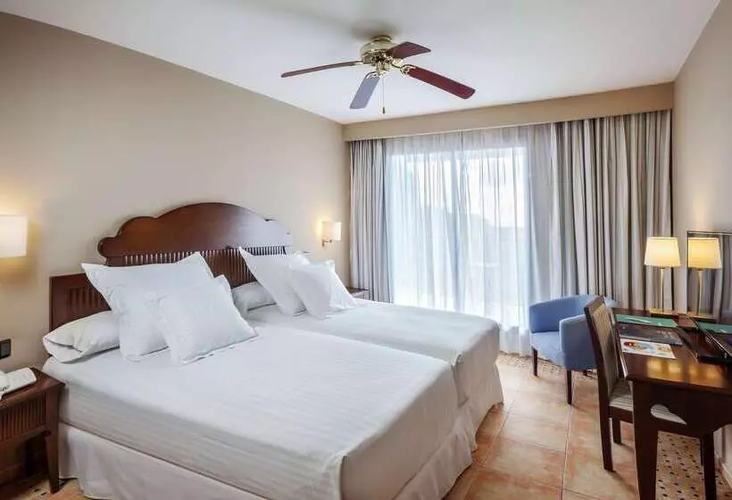 Occidental Isla Cristina