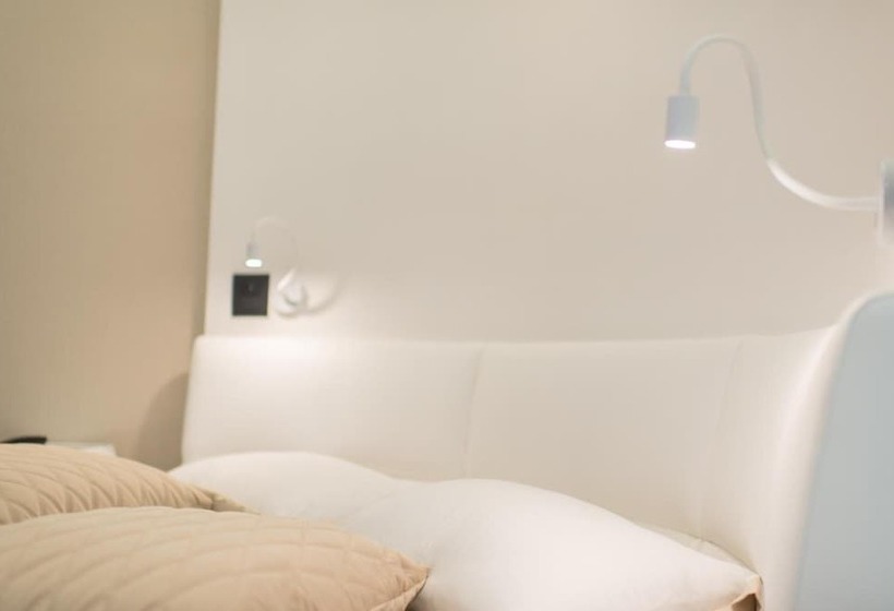 پانسیون Lux Suites In Roma