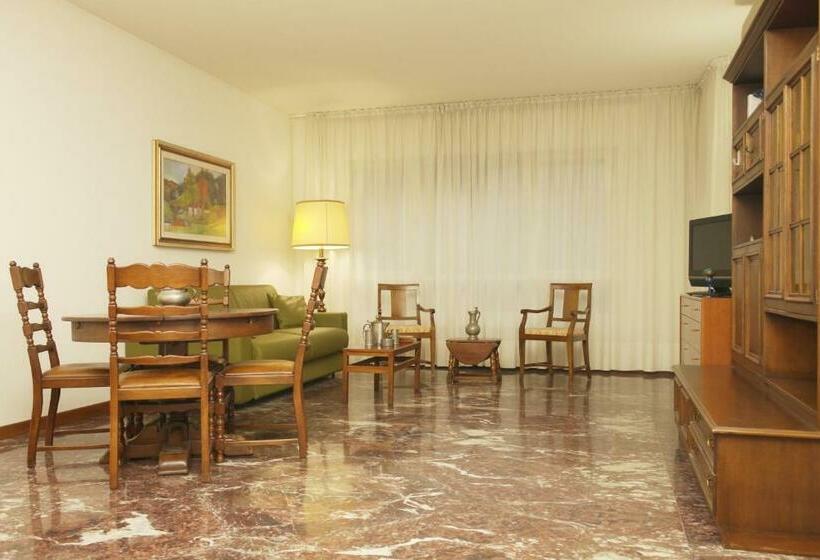 פנסיון Rosa Garden B&b