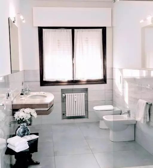 پانسیون Rosa Garden B&b
