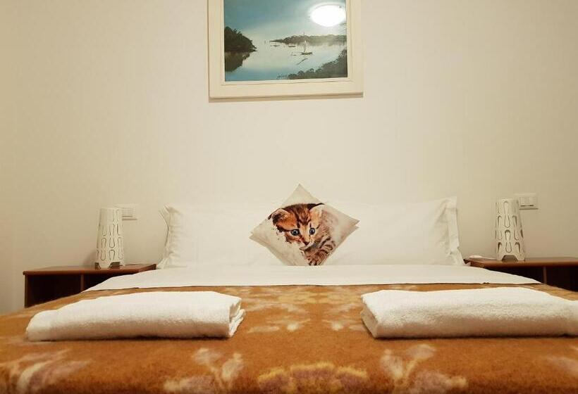 פנסיון Rosa Garden B&b