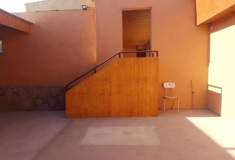 ユースホステル Hostal Casa Colque