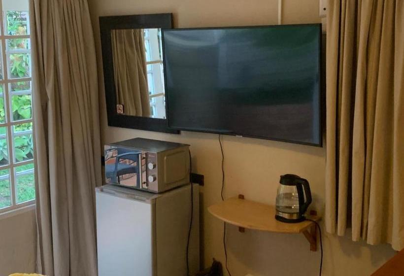 Bernies Bed And Breakfast