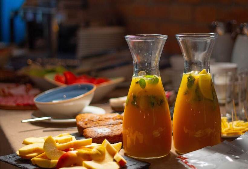 هتل Panorama By Mgzavrebi