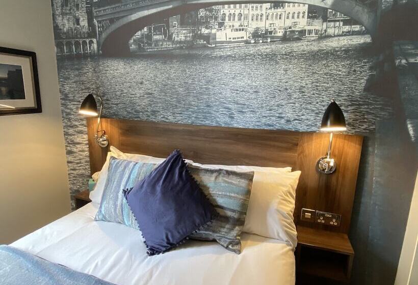 בית מלון כפרי The Bootham Tavern York