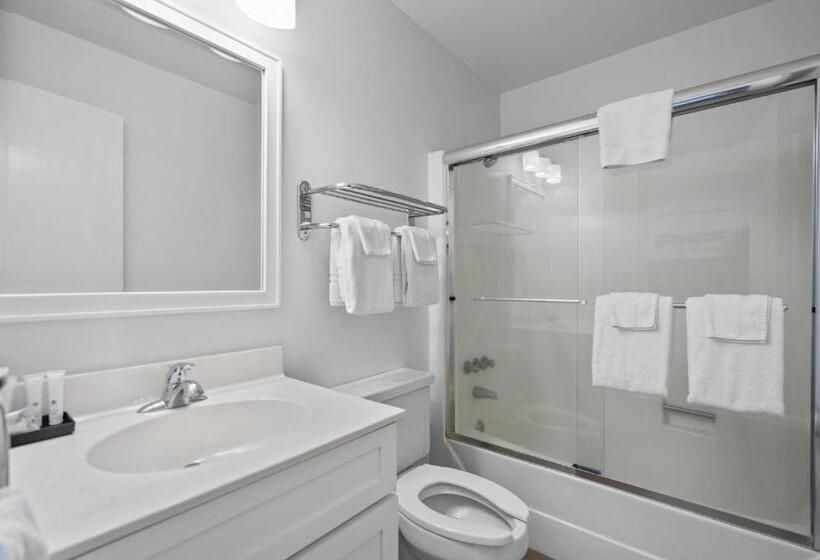 Мотель The Beach House