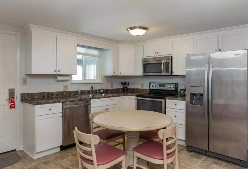 モーテル The Beach House