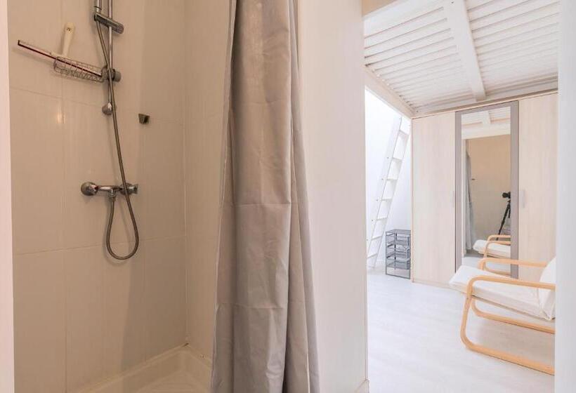 پانسیون Maison Victor Hugo