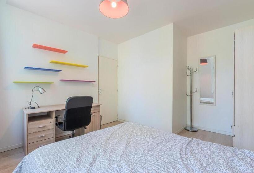 پانسیون Maison Victor Hugo