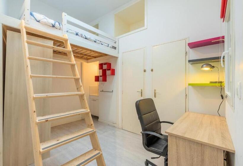 پانسیون Maison Victor Hugo