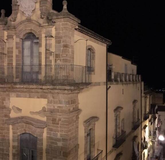 پانسیون Palazzo Sant'elia